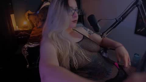 Snapshot of lilithmystic01 chatting on 01-26-25, 01:04 lilithmystic01 online show from 01-26-25, 01:04