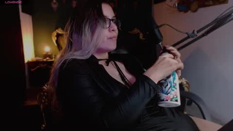 Snapshot of lilithmystic01 chatting on 02-13-25, 06:38 lilithmystic01 online show from 02-13-25, 06:38