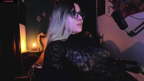 Snapshot of lilithmystic01 chatting on 02-17-25, 01:21 lilithmystic01 online show from 02-17-25, 01:21