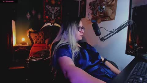 Snapshot of lilithmystic01 chatting on 02-21-25, 03:21 lilithmystic01 online show from 02-21-25, 03:21