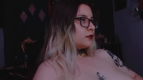 Snapshot of lilithmystic01 chatting on 02-22-25, 02:50 lilithmystic01 online show from 02-22-25, 02:50