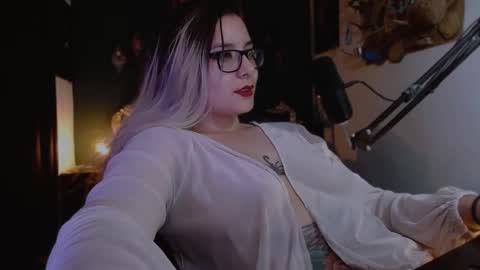 Snapshot of lilithmystic01 chatting on 02-24-25, 10:14 lilithmystic01 online show from 02-24-25, 10:14