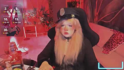 LilithNelson online show from 11-18-25, 09:08