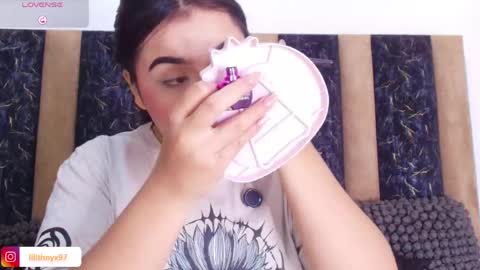 lilithnyx_x online show from 05-19-26, 02:45