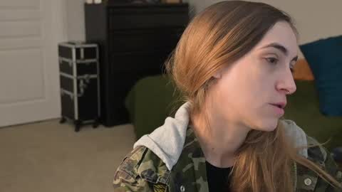 Snapshot of lilithoftrees chatting on 12-27-24, 04:54 L online show from 12-27-24, 04:54