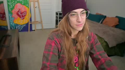 Snapshot of lilithoftrees chatting on 01-15-25, 04:54 L online show from 01-15-25, 04:54