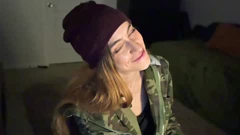 Snapshot of lilithoftrees chatting on 01-31-25, 03:52 L online show from 01-31-25, 03:52