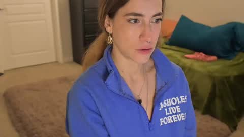 Snapshot of lilithoftrees chatting on 02-14-25, 01:40 L online show from 02-14-25, 01:40