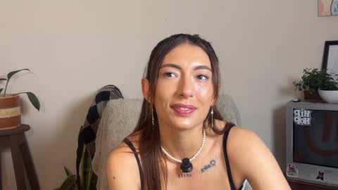 Snapshot of lilithrose_b chatting on 06-06-26, 05:56 Lele online show from 06-06-26, 05:56