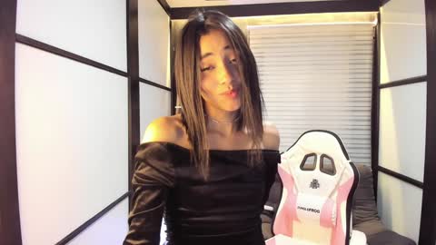 Snapshot of lilithteeen chatting on 12-31-24, 10:58 Lilith online show from 12-31-24, 10:58