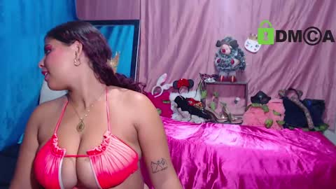 Snapshot of lilits_boobs chatting on 12-17-24, 05:29 liliana online show from 12-17-24, 05:29