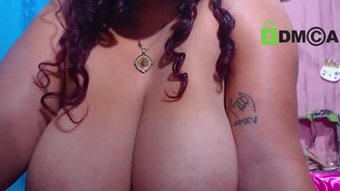 Snapshot of lilits_boobs chatting on 01-02-25, 07:44 liliana online show from 01-02-25, 07:44