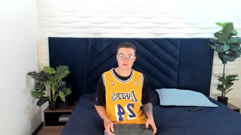 Lil James online show from 11-30-25, 08:02