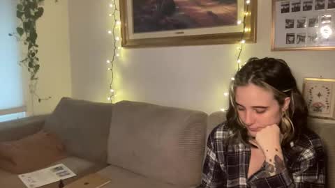 lilldaddysgirl online show from 12-21-25, 05:20