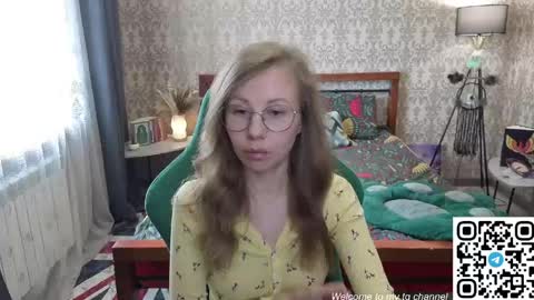 Snapshot of lill_mary chatting on 05-19-26, 02:29 Maria online show from 05-19-26, 02:29