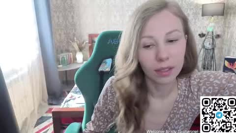 Snapshot of lill_mary chatting on 05-20-26, 03:13 Maria online show from 05-20-26, 03:13