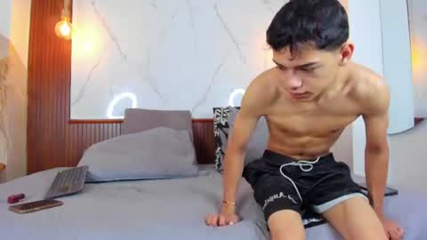 lillian_lee1 online show from 06-13-26, 05:22