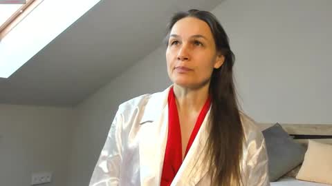 lillian_white1 online show from 02-15-25, 08:00