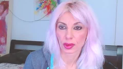 Lara online show from 02-19-25, 08:31