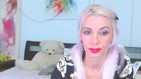 Lara online show from 10-05-25, 08:40