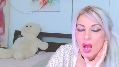 Lara online show from 02-03-26, 01:15