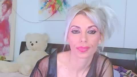 Lara online show from 03-31-26, 07:47