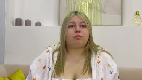 LillianHaig online show from 12-22-24, 06:59