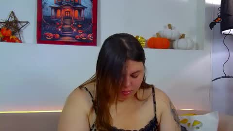 Snapshot of lillianhaig chatting on 10-24-25, 06:48 LillianHaig online show from 10-24-25, 06:48