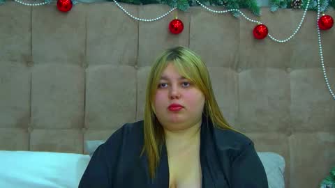 Snapshot of lillianhaig chatting on 12-18-25, 07:09 LillianHaig online show from 12-18-25, 07:09