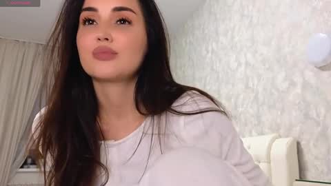 Snapshot of lilliasweety chatting on 04-02-26, 01:42 Lara Angel online show from 04-02-26, 01:42