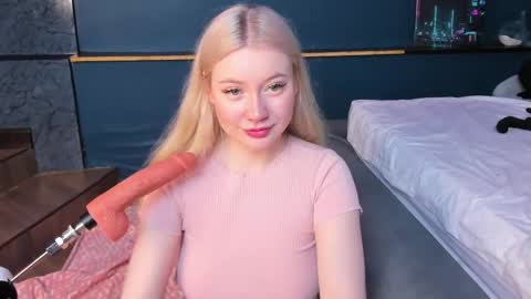 lillie_berry online show from 04-17-26, 04:37