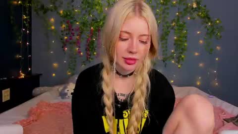 lillie_berry online show from 07-14-26, 10:21