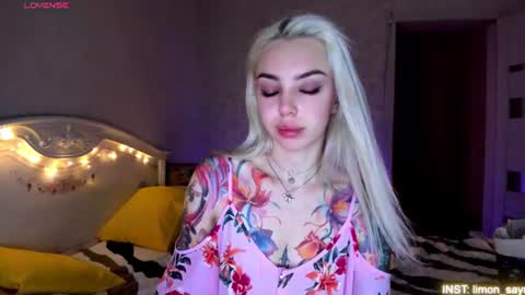 Snapshot of lillimooore chatting on 07-07-26, 10:58 LilliMoore online show from 07-07-26, 10:58