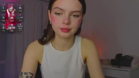 Snapshot of lillly_meow_ chatting on 04-16-26, 08:09 Lilia online show from 04-16-26, 08:09