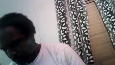 Snapshot of lillokey1 chatting on 06-20-26, 07:55 lillokey1 online show from 06-20-26, 07:55