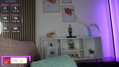 Sofia online show from 09-19-25, 01:12