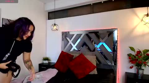 Snapshot of lilly_foxxy chatting on 06-25-26, 11:15 online show from 06-25-26, 11:15