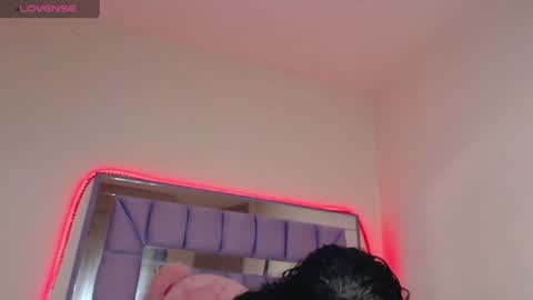 Snapshot of lilly_jackson chatting on 06-23-26, 03:48 Queen Qos. online show from 06-23-26, 03:48