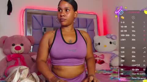 Snapshot of lilly_jackson chatting on 07-20-26, 11:07 Queen Qos. online show from 07-20-26, 11:07