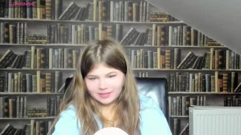 Lilly online show from 11-06-25, 07:37