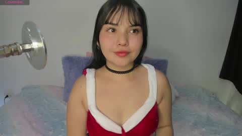 Snapshot of lilly_kinky chatting on 12-25-24, 01:31 Lilly online show from 12-25-24, 01:31