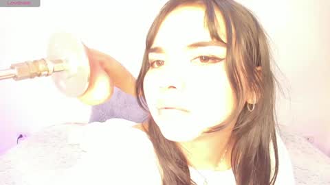 Snapshot of lilly_kinky chatting on 12-31-24, 02:19 Lilly online show from 12-31-24, 02:19