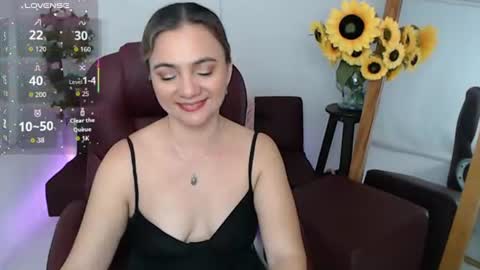 Snapshot of lilly_milf chatting on 08-07-26, 05:04 Lilly online show from 08-07-26, 05:04