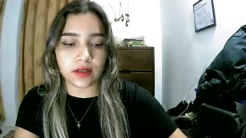 Snapshot of lilly_ocean22 chatting on 06-25-26, 09:14 Sey - Lilly online show from 06-25-26, 09:14