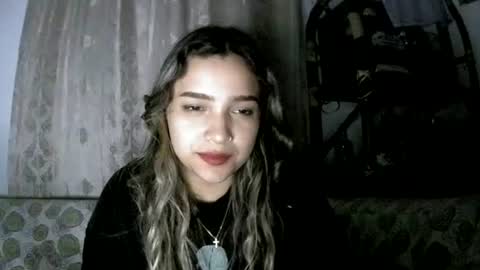 Snapshot of lilly_ocean22 chatting on 06-30-26, 06:14 Sey - Lilly online show from 06-30-26, 06:14