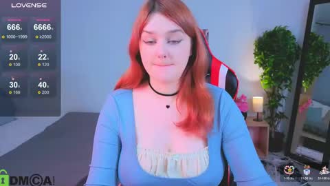 Snapshot of lilly_pretty_love chatting on 04-19-26, 10:01 Lilly online show from 04-19-26, 10:01