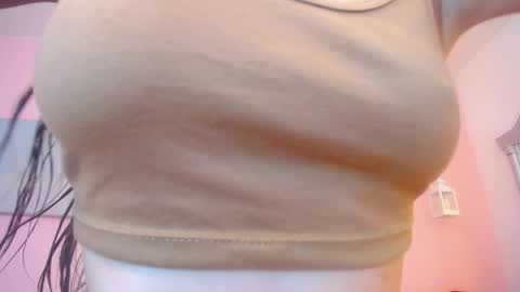 Snapshot of lilly_steffen chatting on 04-22-26, 07:26 Lilly online show from 04-22-26, 07:26
