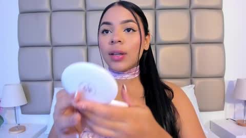 Lilly  online show from 04-19-26, 03:06