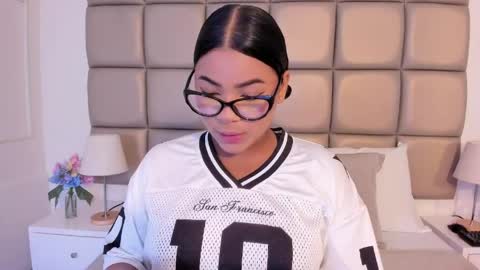 Snapshot of lilly_williamss chatting on 04-25-26, 03:31 Lilly online show from 04-25-26, 03:31