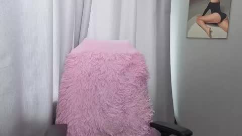 LillyFan X online show from 04-11-26, 07:45